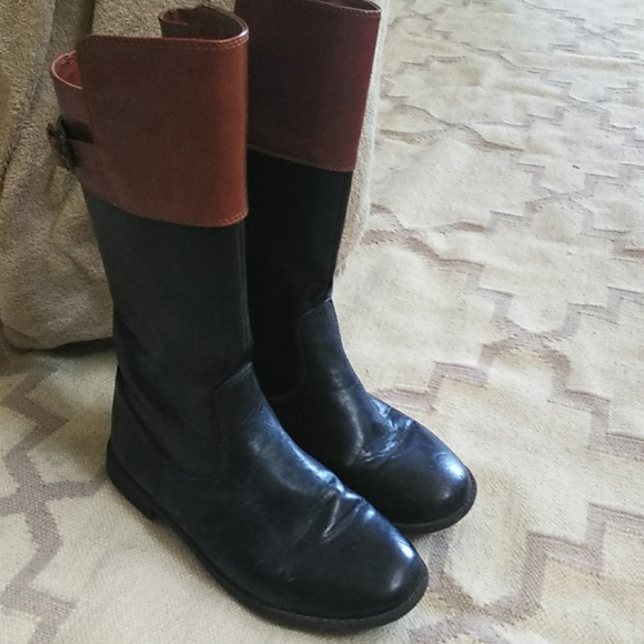 Boots - Picture 3 of 8